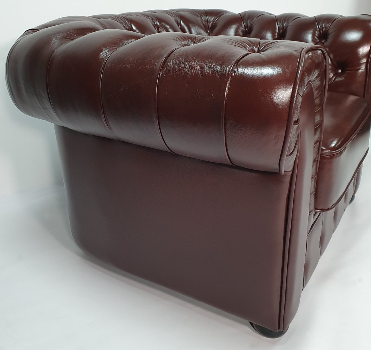 Chesterfield Antique Brown Genuine Leather Sofa - Full Set - S073