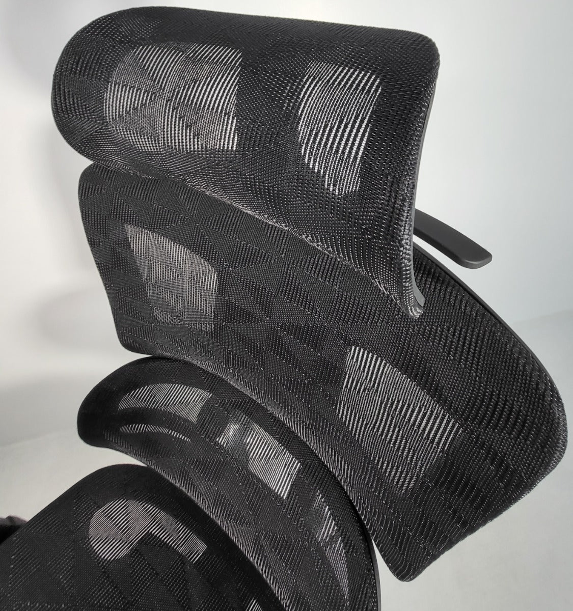 High Quality Black Mesh Ergonomic Executive Office Chair -  B206