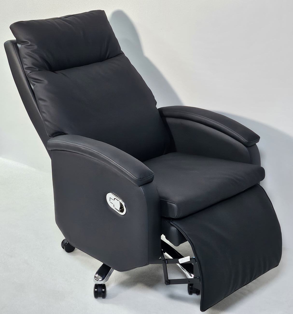 Full Reclining High Back Executive Office Chair in Black Leather - H004