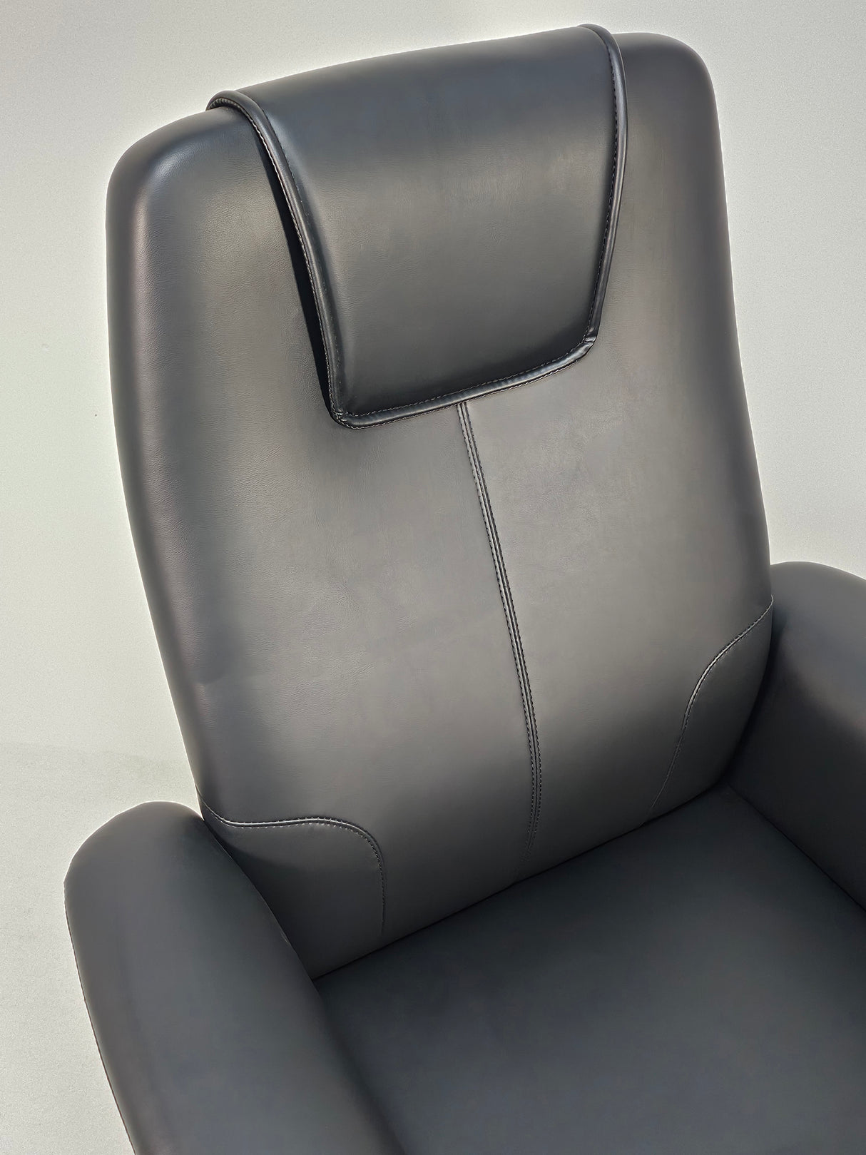 Black Leather Executive Office Chair with Solid Wood Detailing - ZX-006