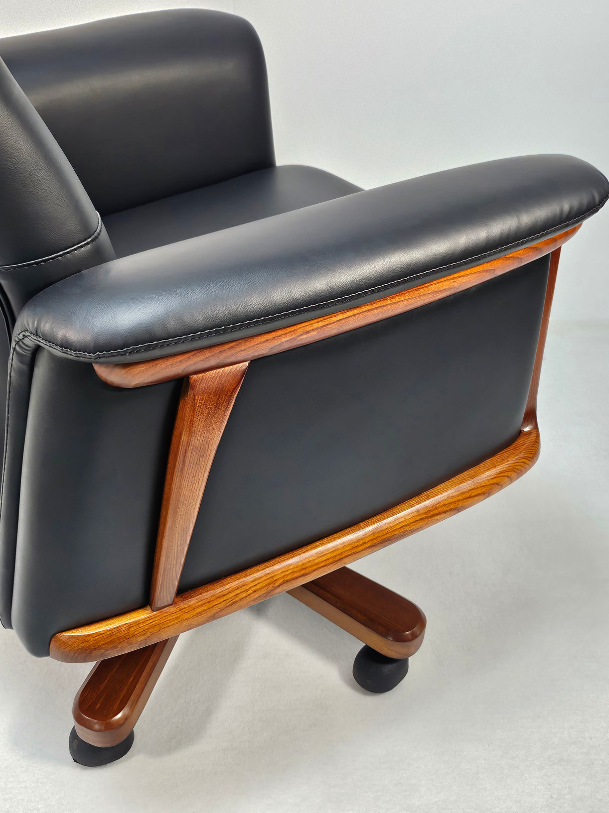 Black Leather Executive Office Chair with Solid Wood Detailing - ZX-006