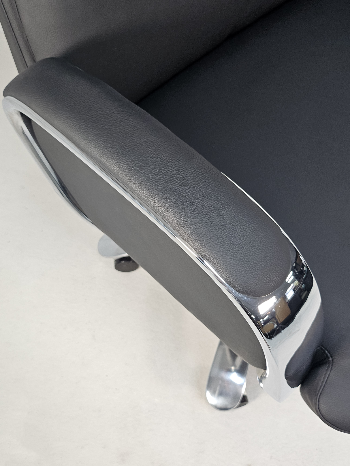 Modern High Back Executive Black Leather Office Chair with Chrome Arms - YS1815A