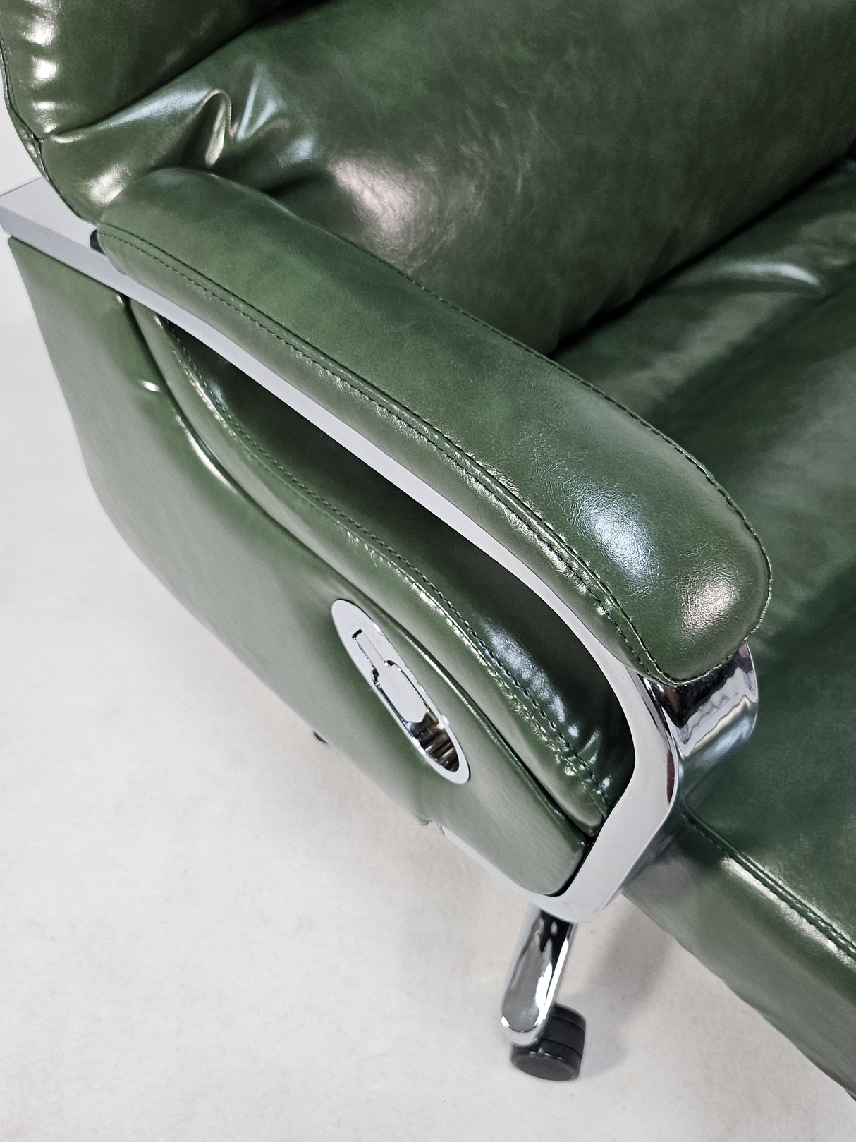 Modern Reclining Green Leather High Back Executive Office Chair - HB-263A