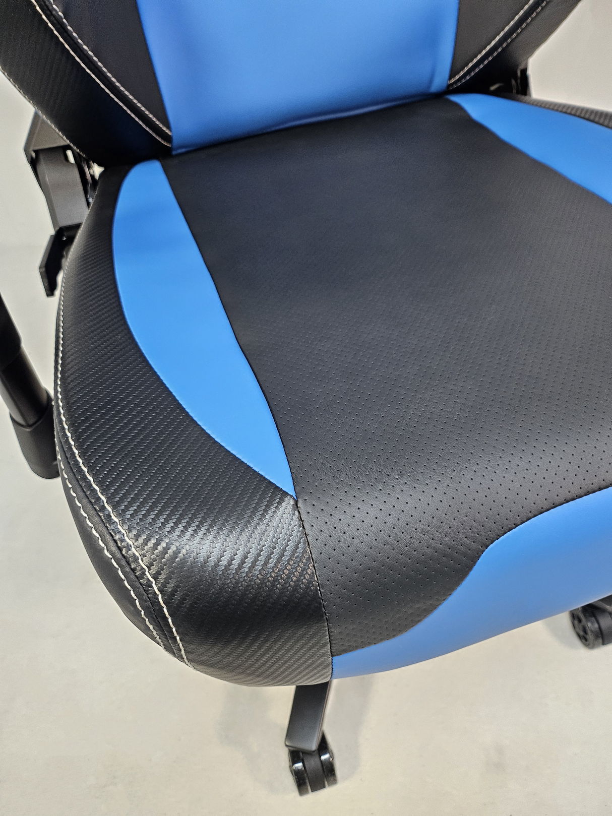 Reclining Black Leather Executive Gaming Style Office Chair with Blue and White Detailing - F023-89