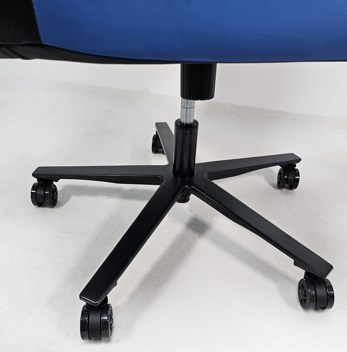 Reclining Black Leather Executive Gaming Style Office Chair with Blue and White Detailing - F023-89