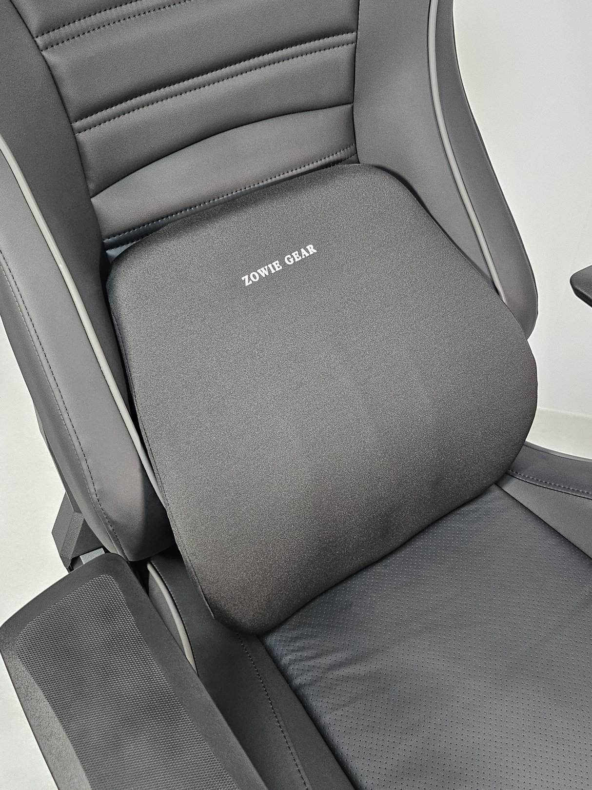 Reclining Black Leather Executive Gaming Style Office Chair -  F-092A