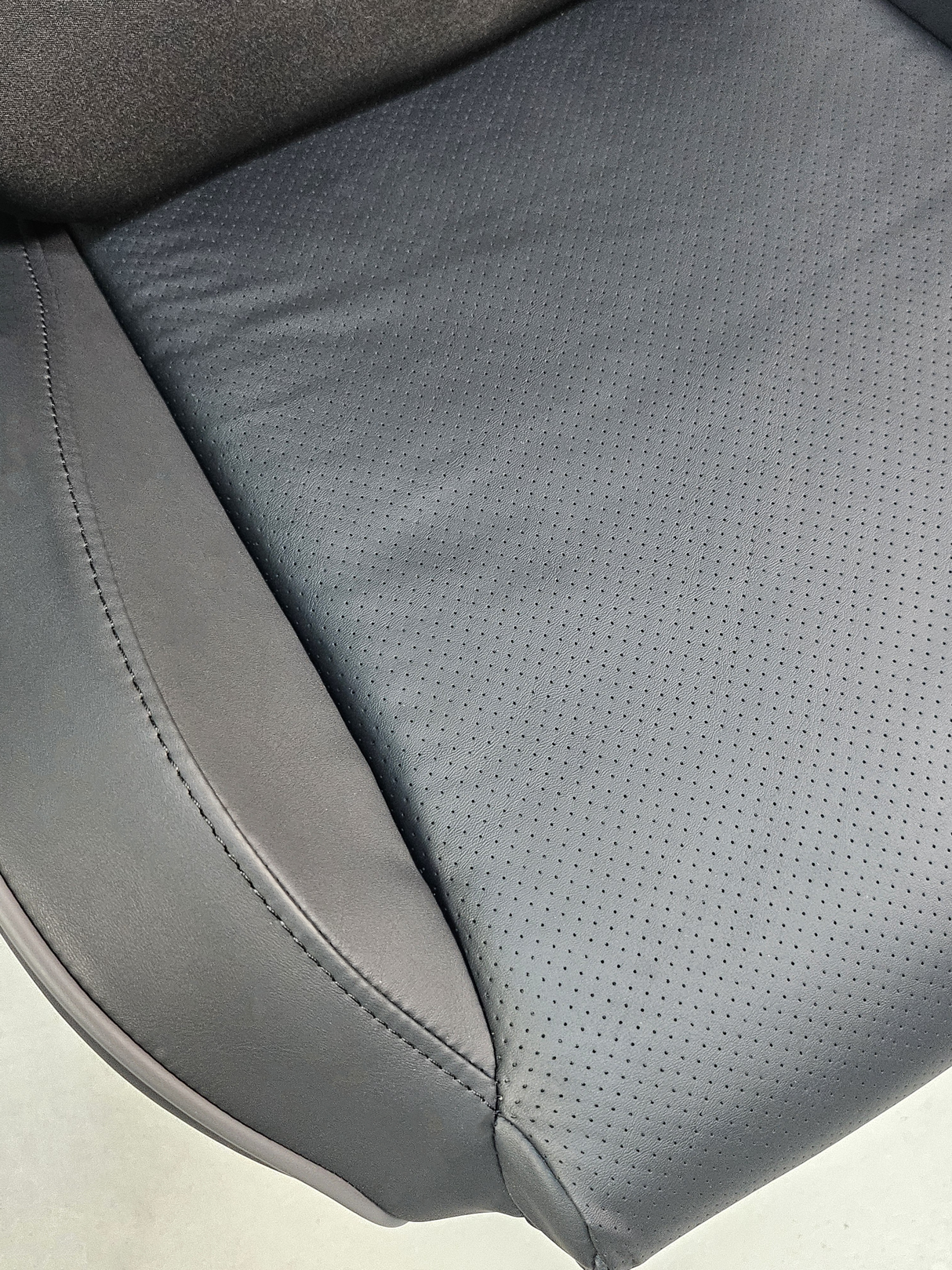 Reclining Black Leather Executive Gaming Style Office Chair -  F-092A