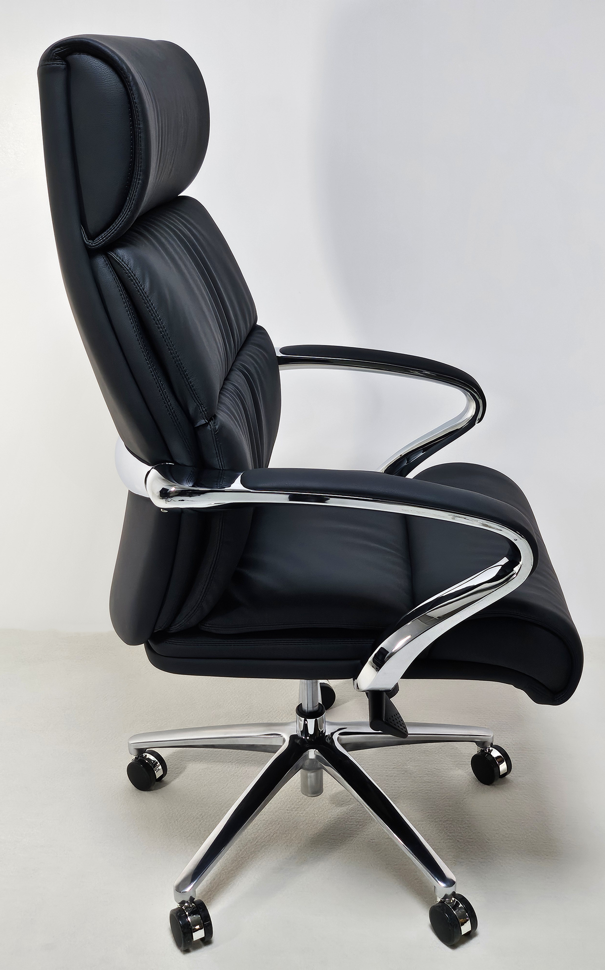 Quality Black Leather High Back Executive Office Chair with Chrome Arms -  YS1102A