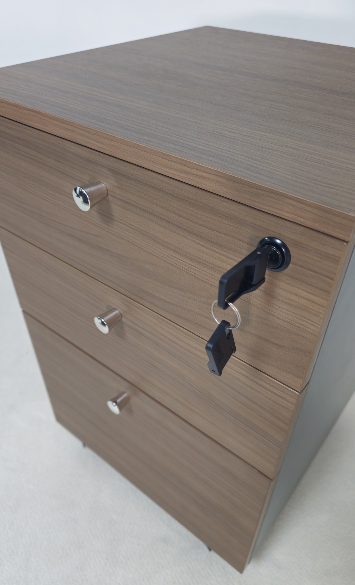 Quality Modern American Walnut Melamine Lockable Three Drawer Pedestal - DG27-H0101