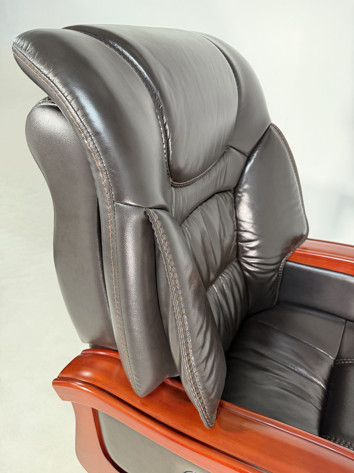 Luxury Large Brown Leather Executive Office - A00L