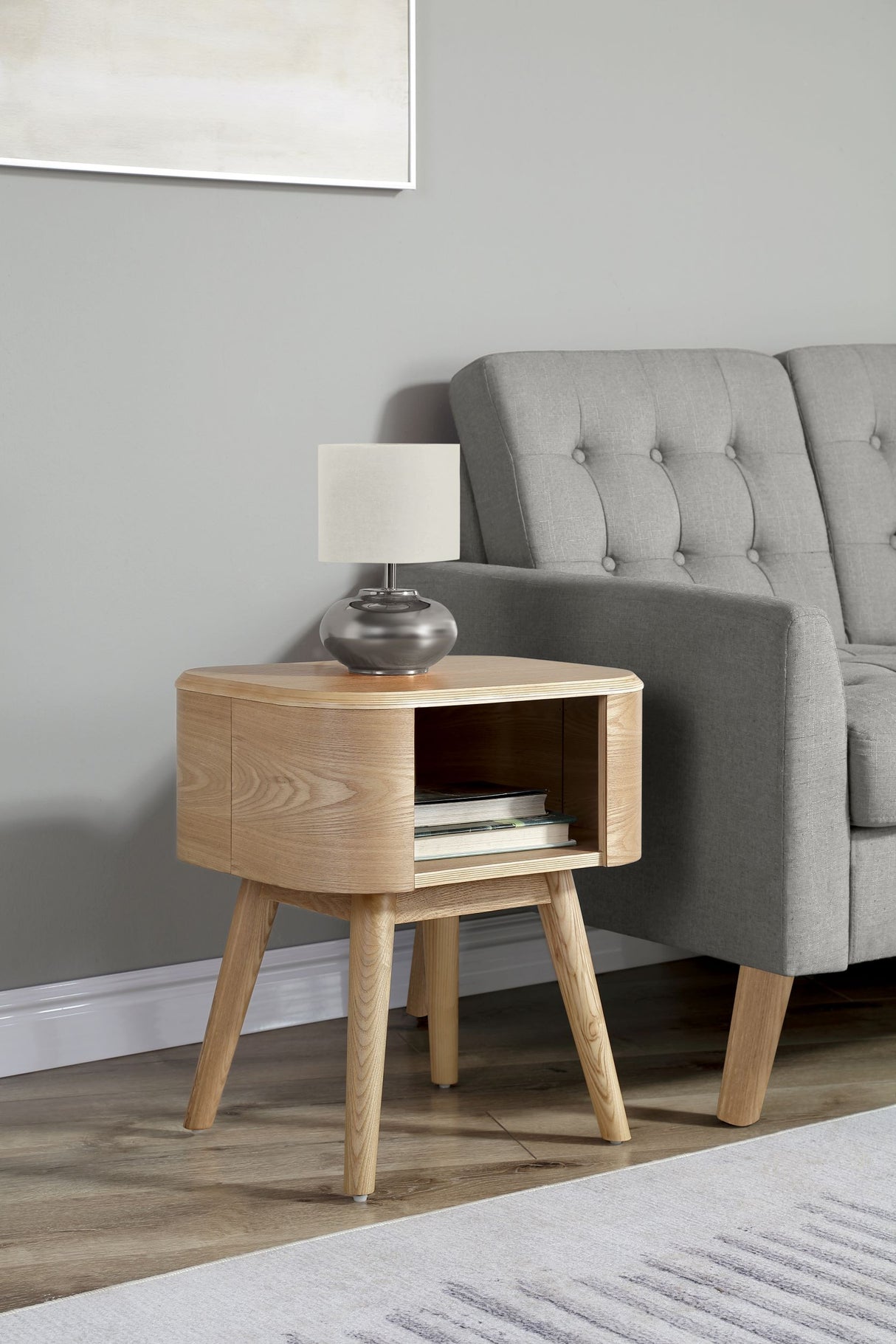 Stunning Oak Veneer Lamp / Side Table - JF812