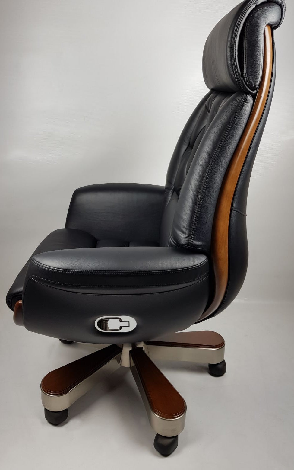 Black Leather Luxury Executive Office Chair - YS1505A
