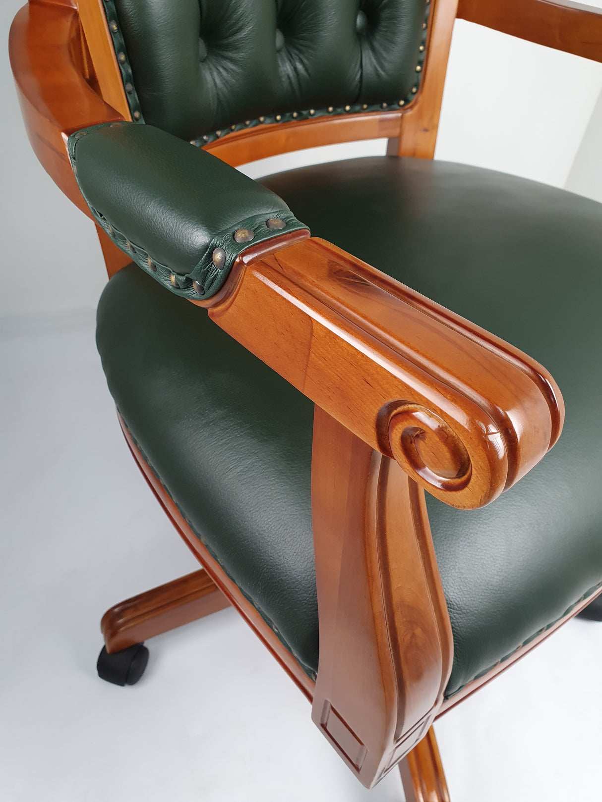 Solid Wood Frame High Back Real Green Leather Chesterfield Captains Chair - HSN-CPT-02