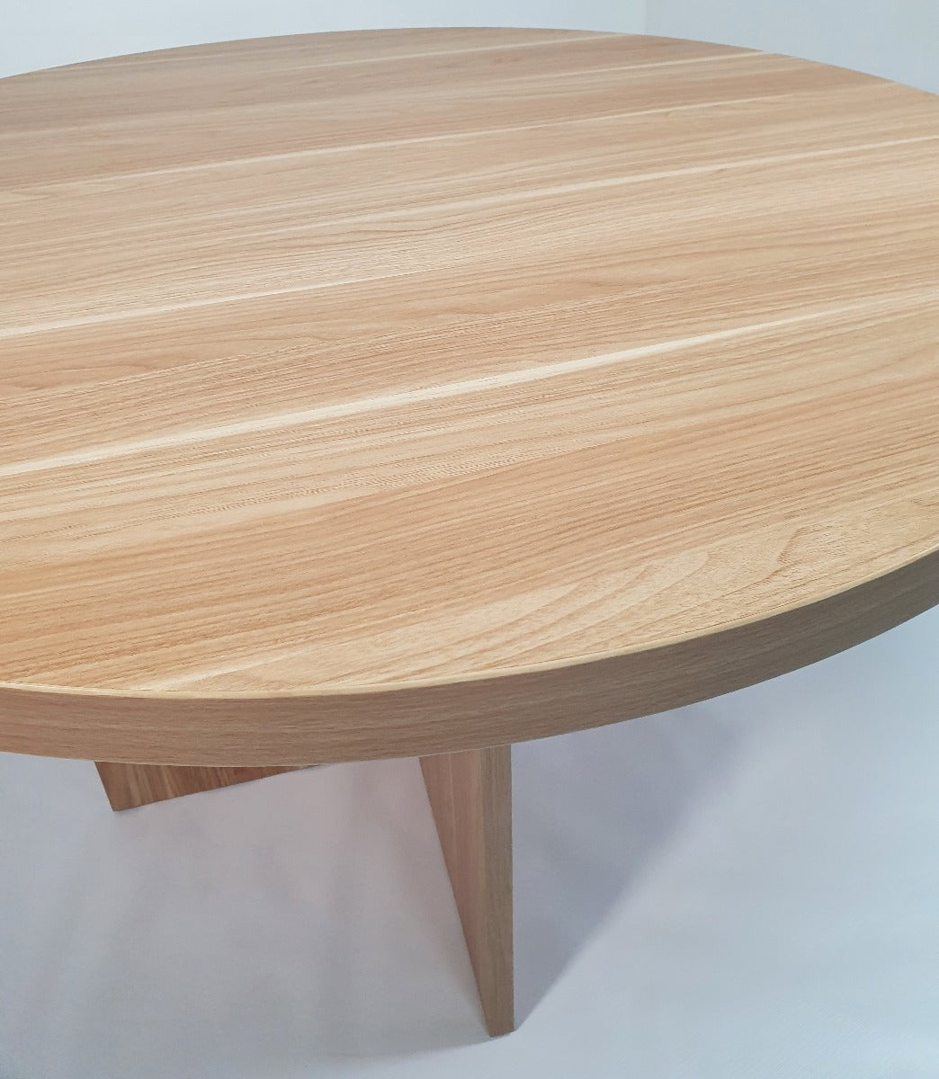 Quality Light Oak Round Meeting Table - HSN009-MET