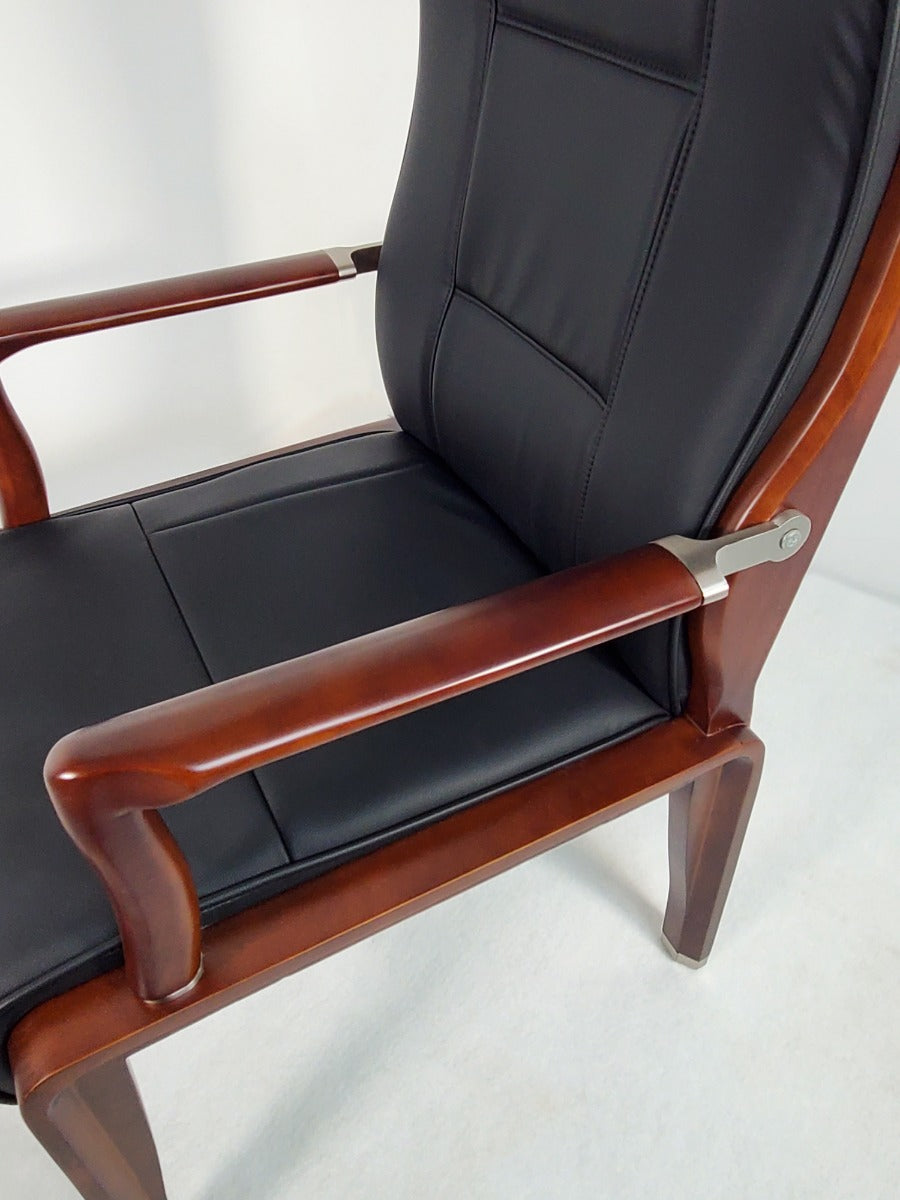 Luxury Black Leather Visitor Chair with Walnut Frame - DES-549