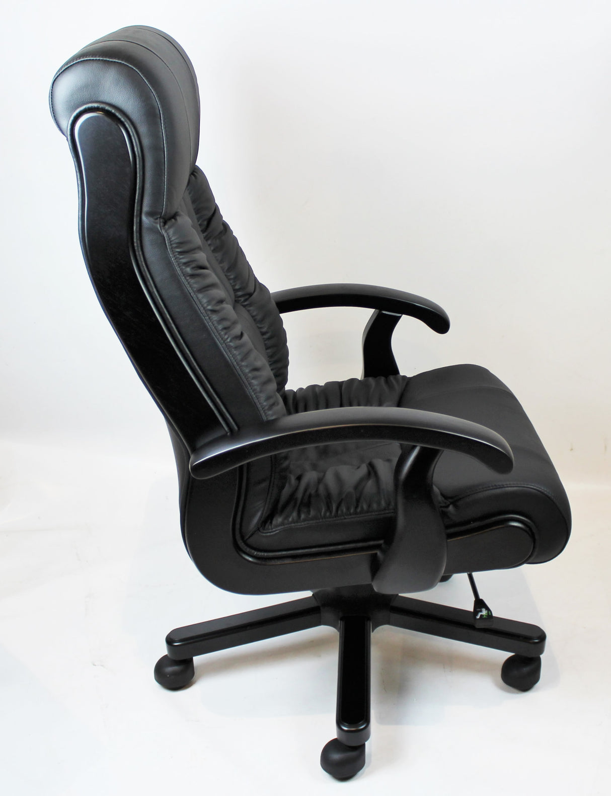 Executive Black Leather Office Chair with Black Arms - F01A