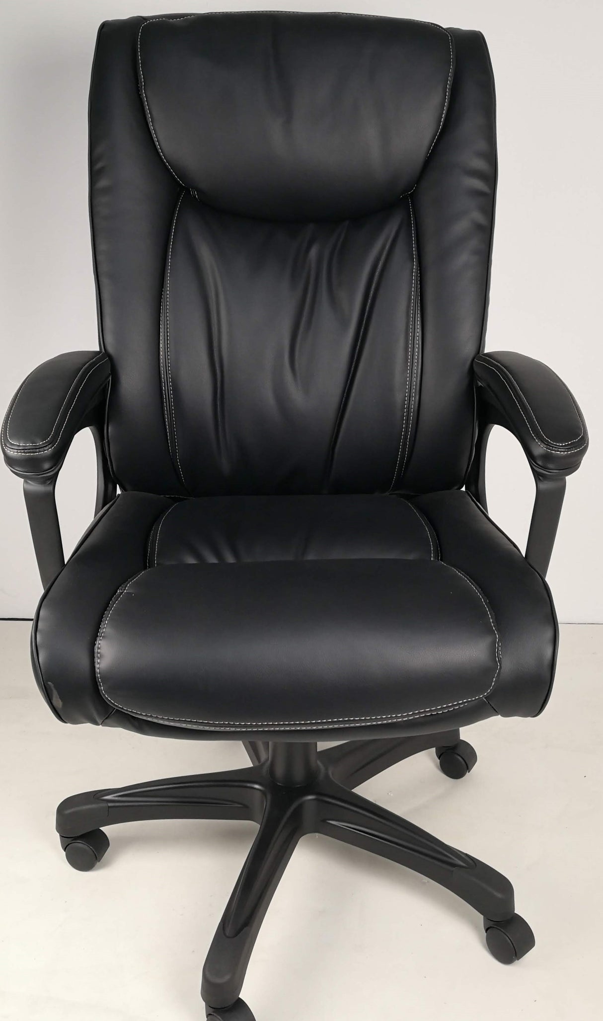 Soft Padded Executive Office Chair in Black Leather - 2029