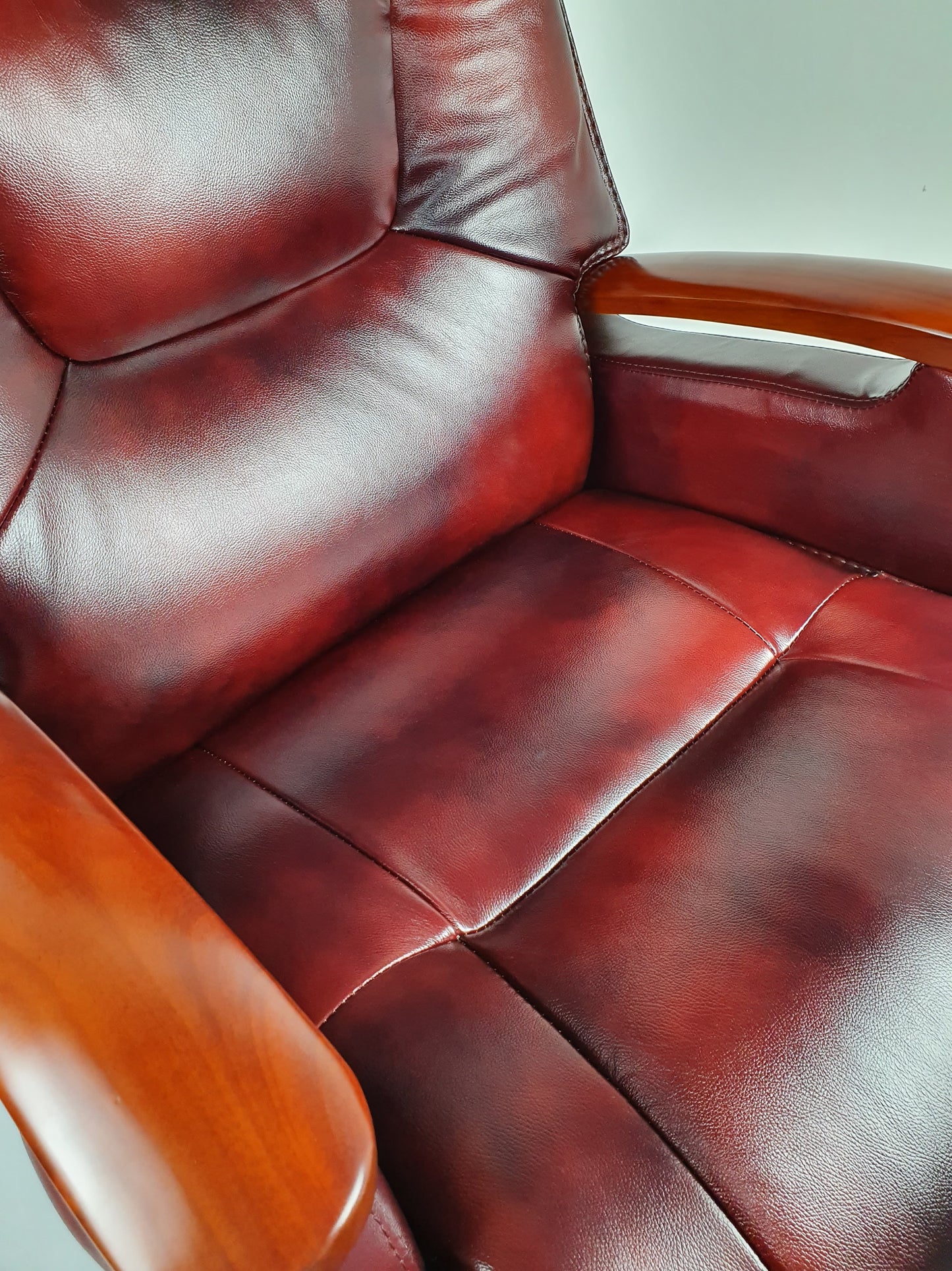 Luxury Burgundy Leather Executive Office Chair - A302