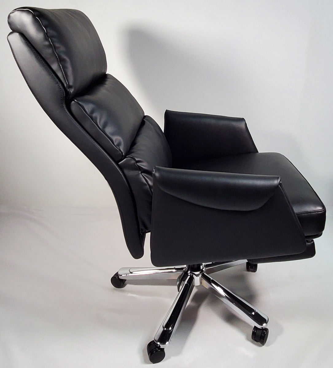 Office chair with on sale built in footrest