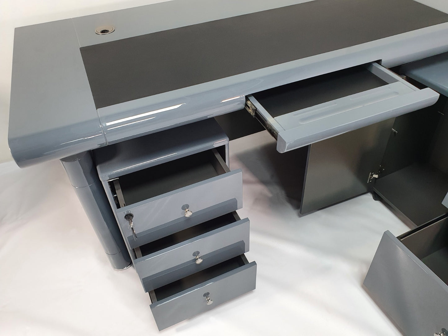 Grey Gloss Executive Office Desk with Pedestal and Return - 1600mm - 1861