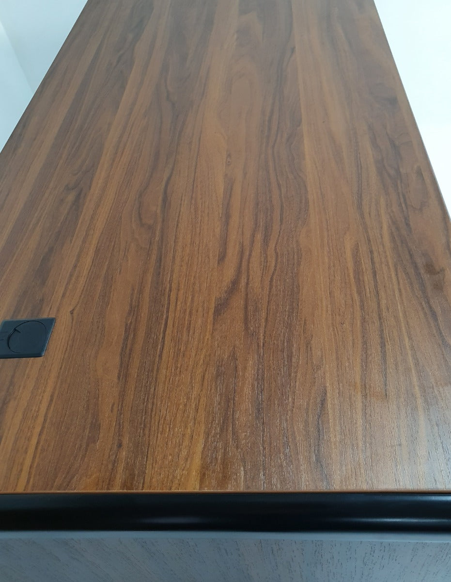 Walnut veneer table deals top