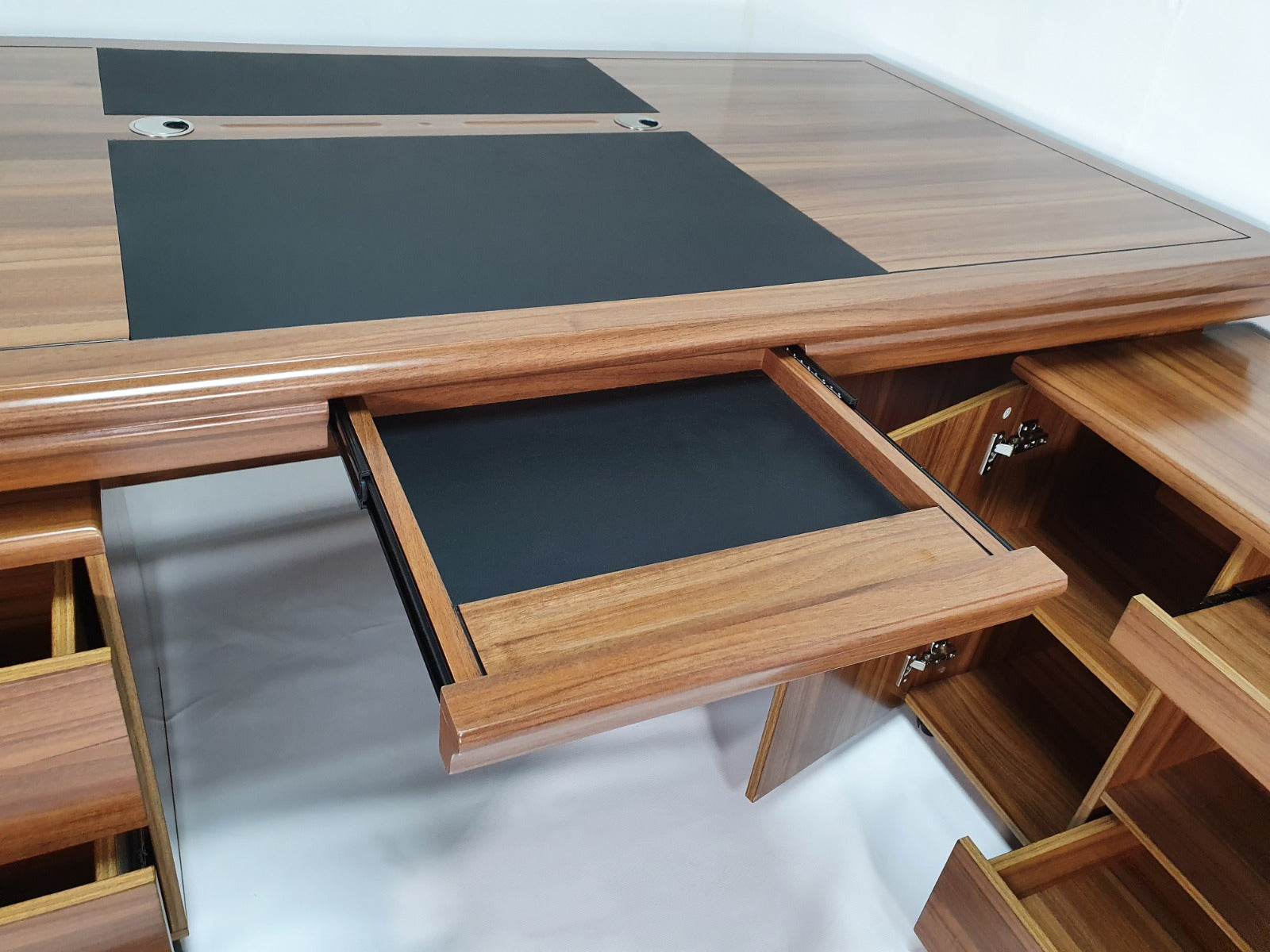 Light Oak Executive Desk With Leather Detailing With Pedestal And Re   20210818 154924 