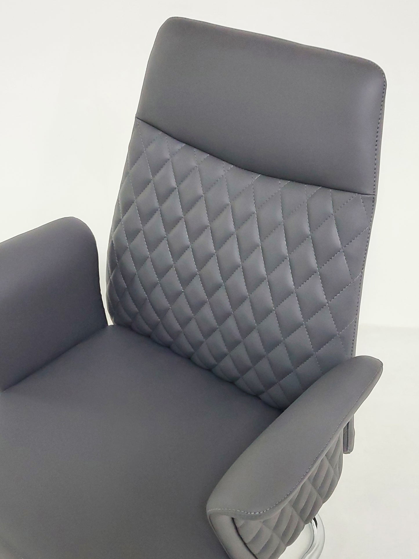 Modern Grey Leather Meeting Room Chair with Winged Arm - DE2915C