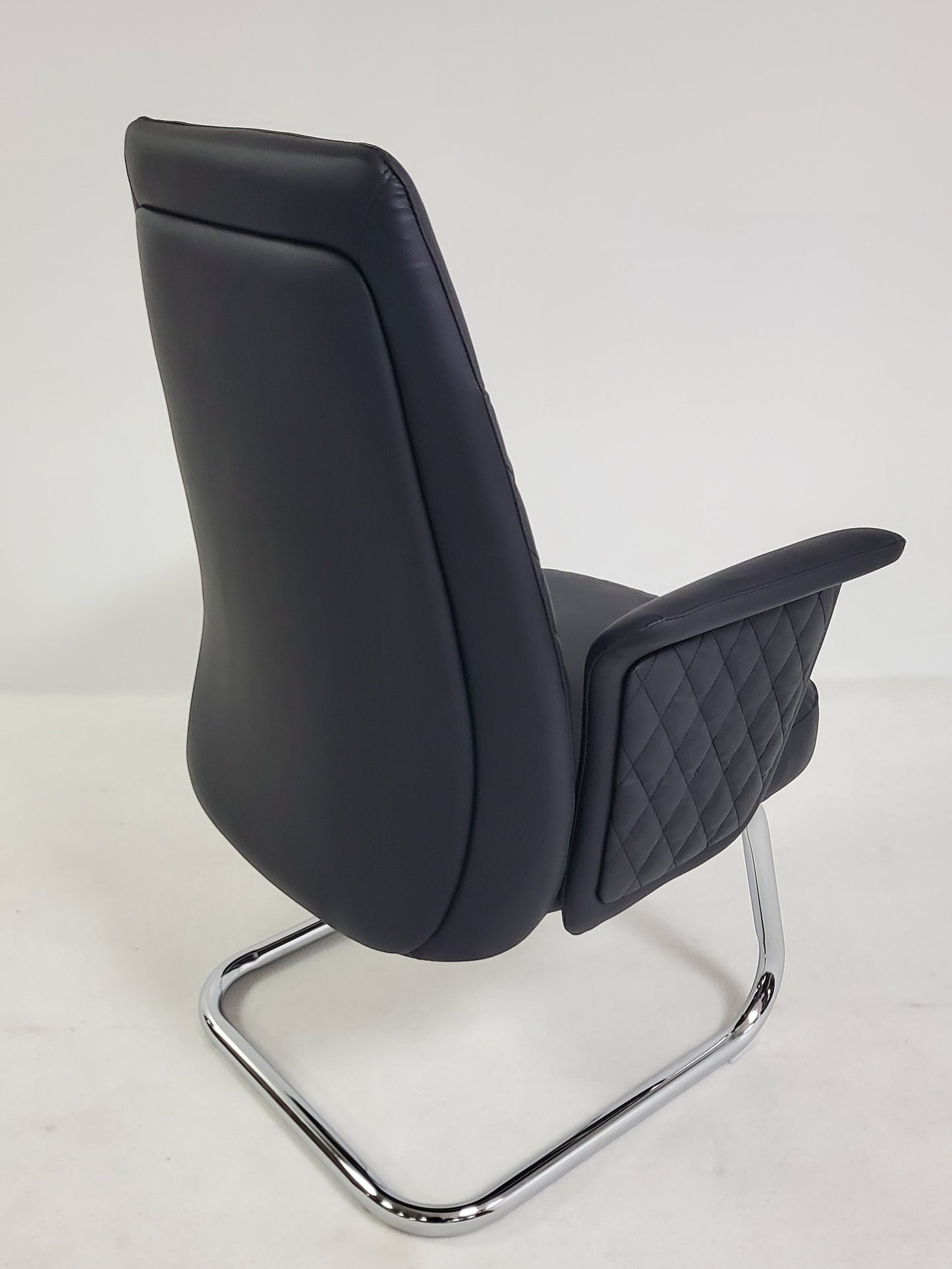 Modern Black Leather Meeting Room Chair with Winged Arm - DE2915C