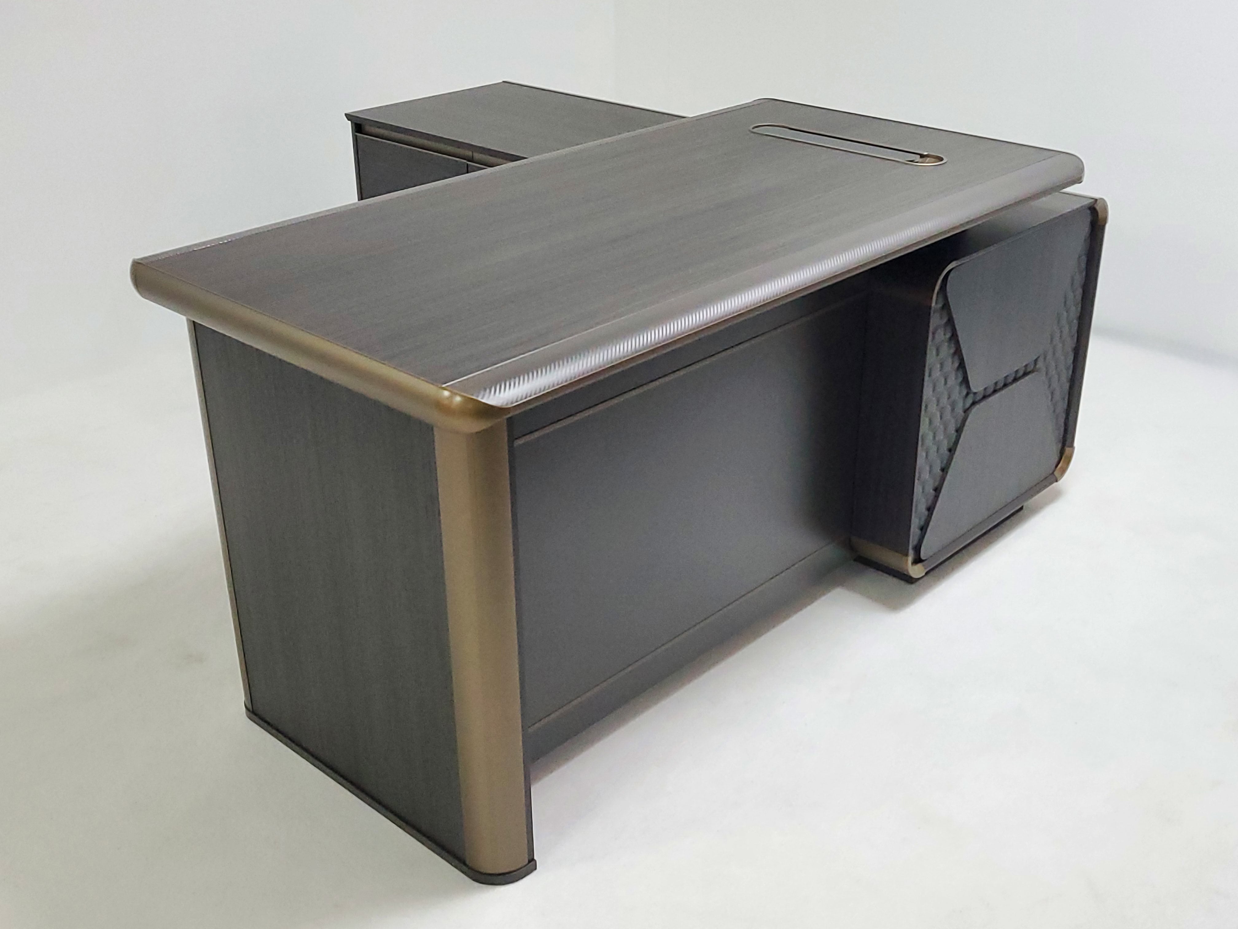 Modern Grey Oak Executive Corner Office Desk with Carbon Fibre and Brass Metal Edging - 1800mm - FP60-D02