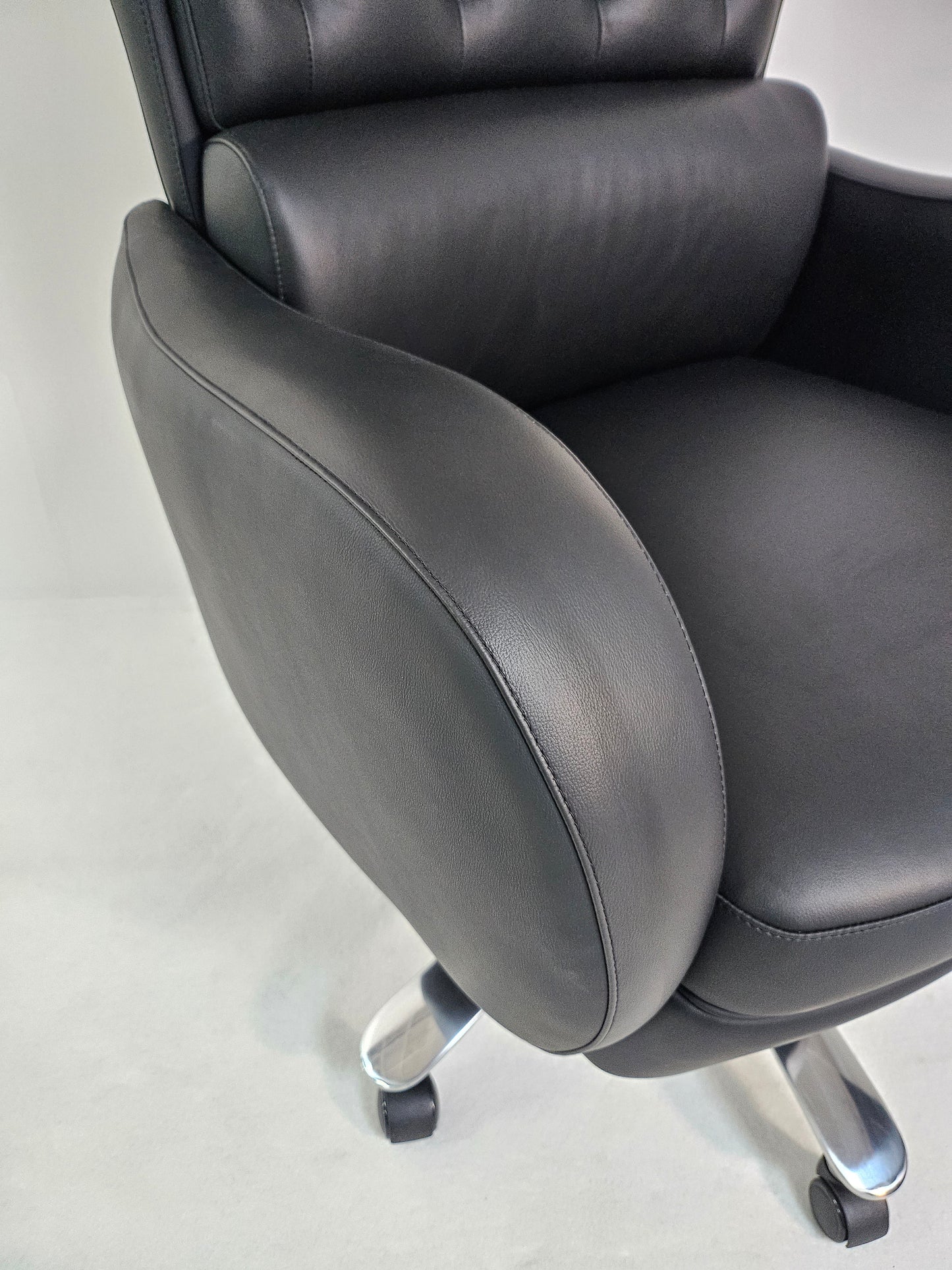 Genuine Black Leather High Back Executive Office Chair with Chesterfield Design -  6002HL