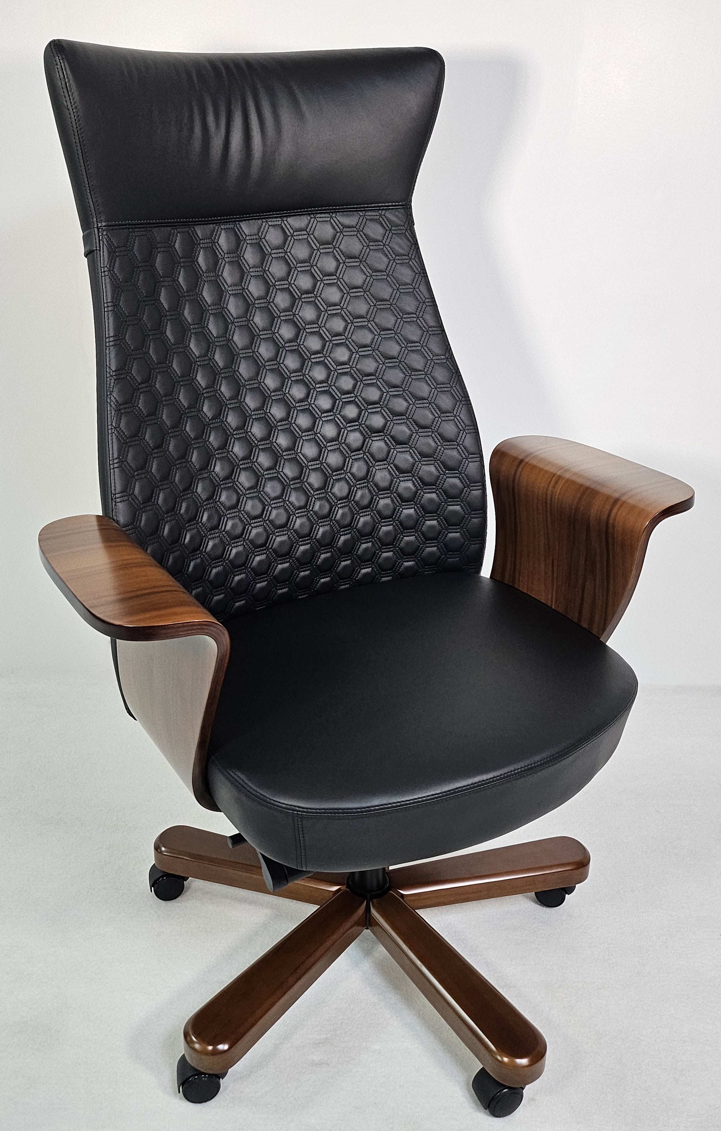 BlackDesign ChairCover L　ブラックデザイン JAYDEN CREATION Pablo Black 33 in. Wide Genuine Leather Arm