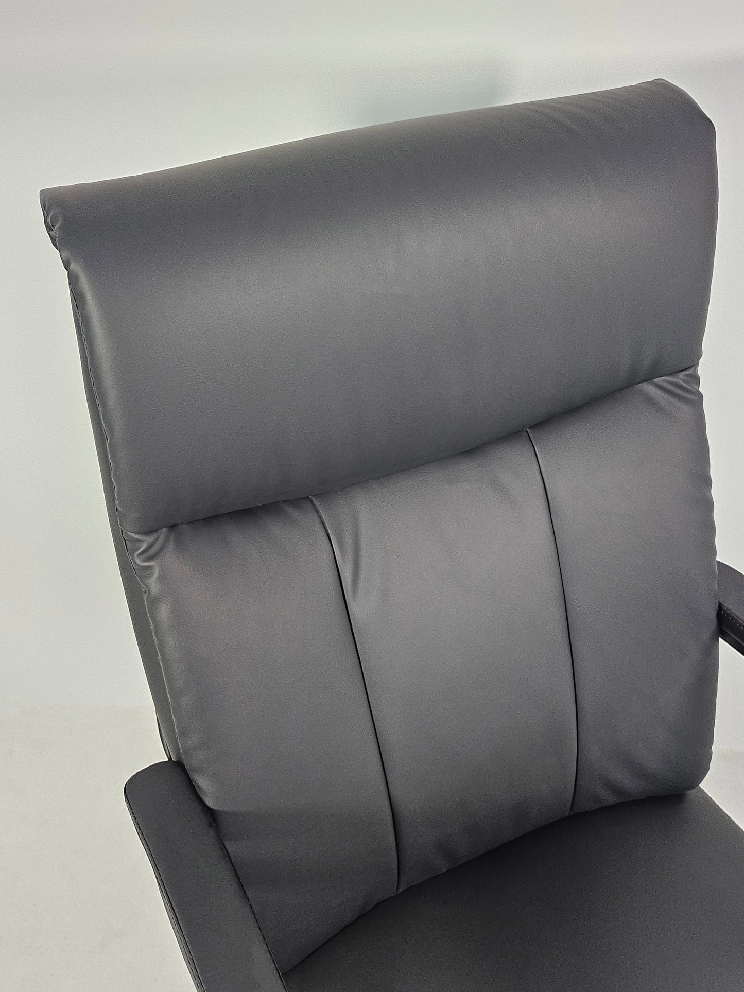 Modern Chrome and Black Leather Executive Visitor Chair -  FE-202