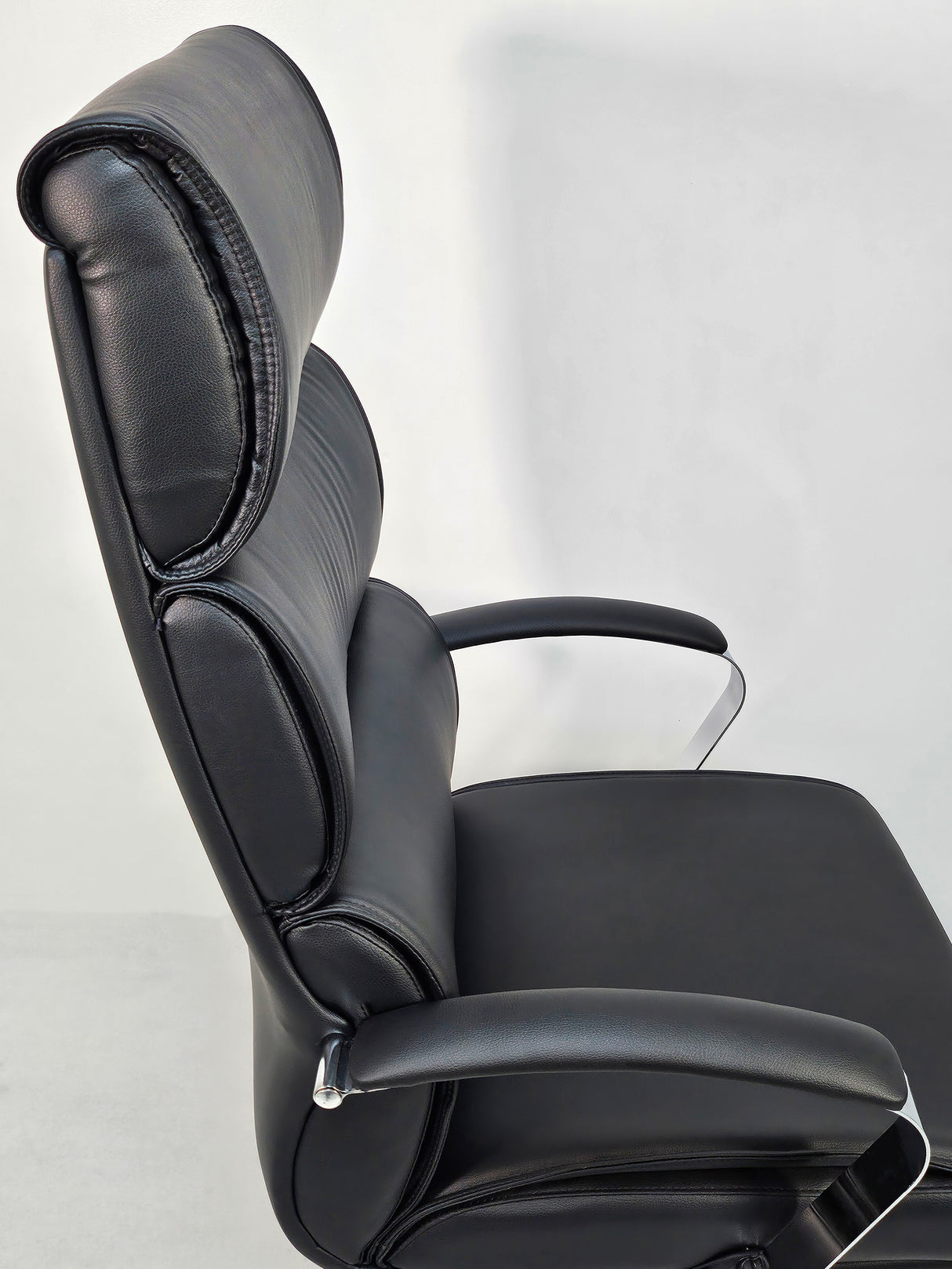 Modern Black Leather High Back Executive Office Chair - HB-286A