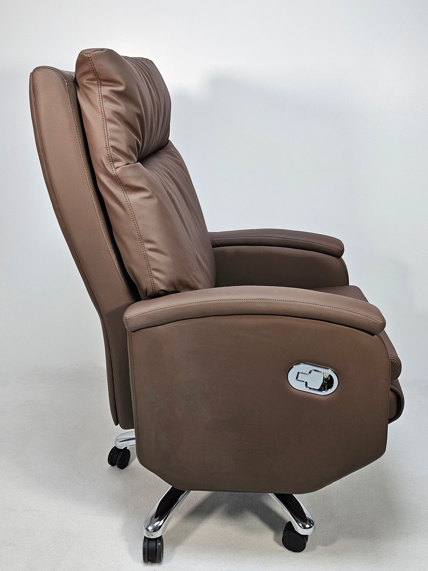Full Reclining High Back Executive Office Chair in Brown Leather - H004