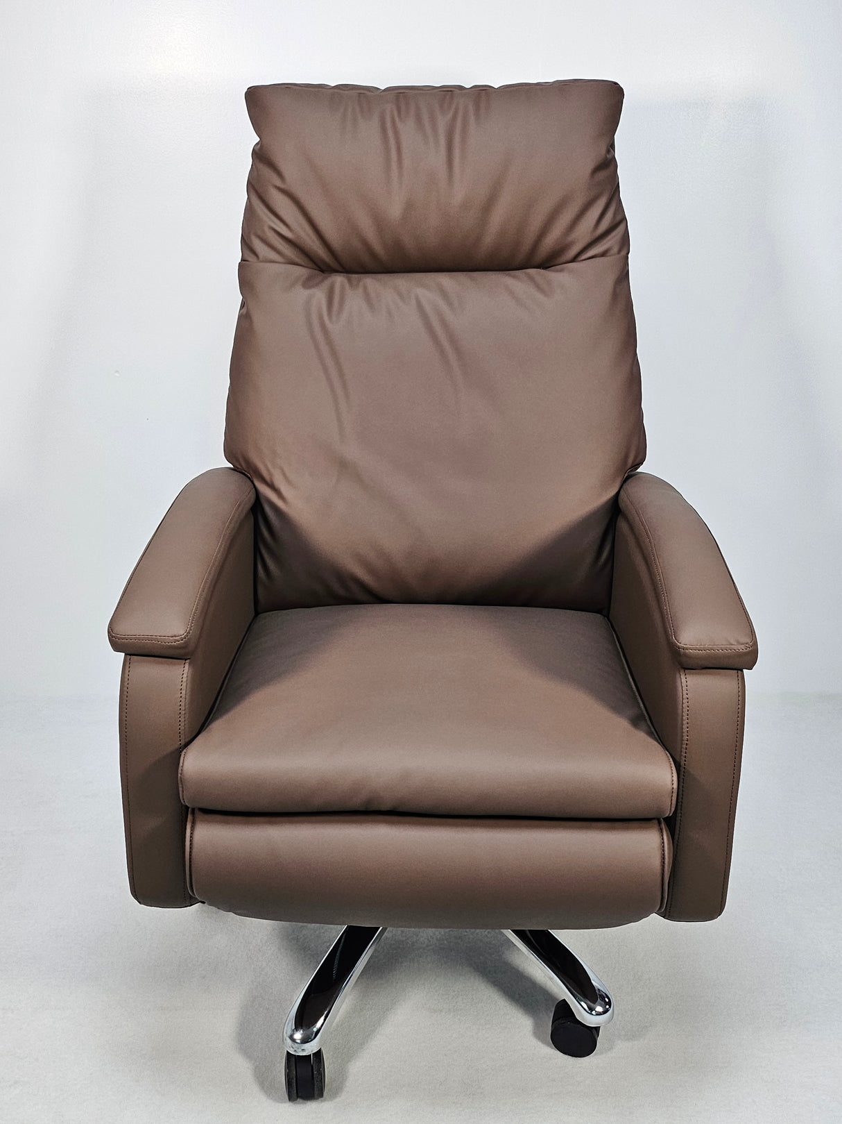 Full Reclining High Back Executive Office Chair in Brown Leather - H004