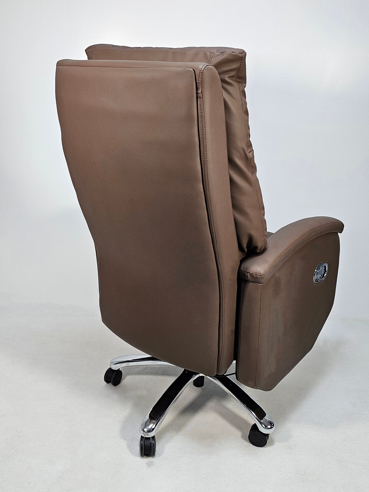Full Reclining High Back Executive Office Chair in Brown Leather - H004