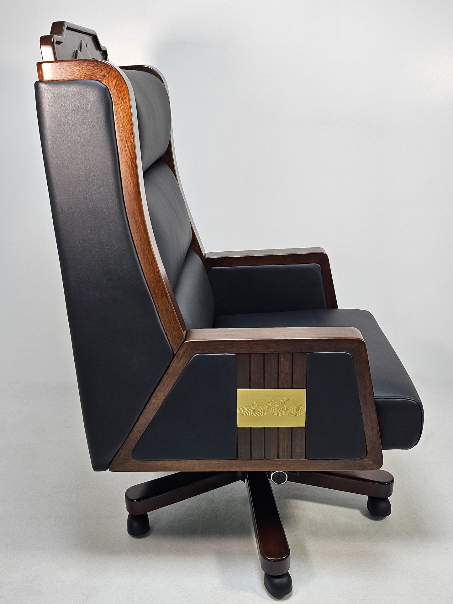 Extra Large Genuine Leather Executive Office Chair with Walnut Veneered Arms - Black - CR-BC001