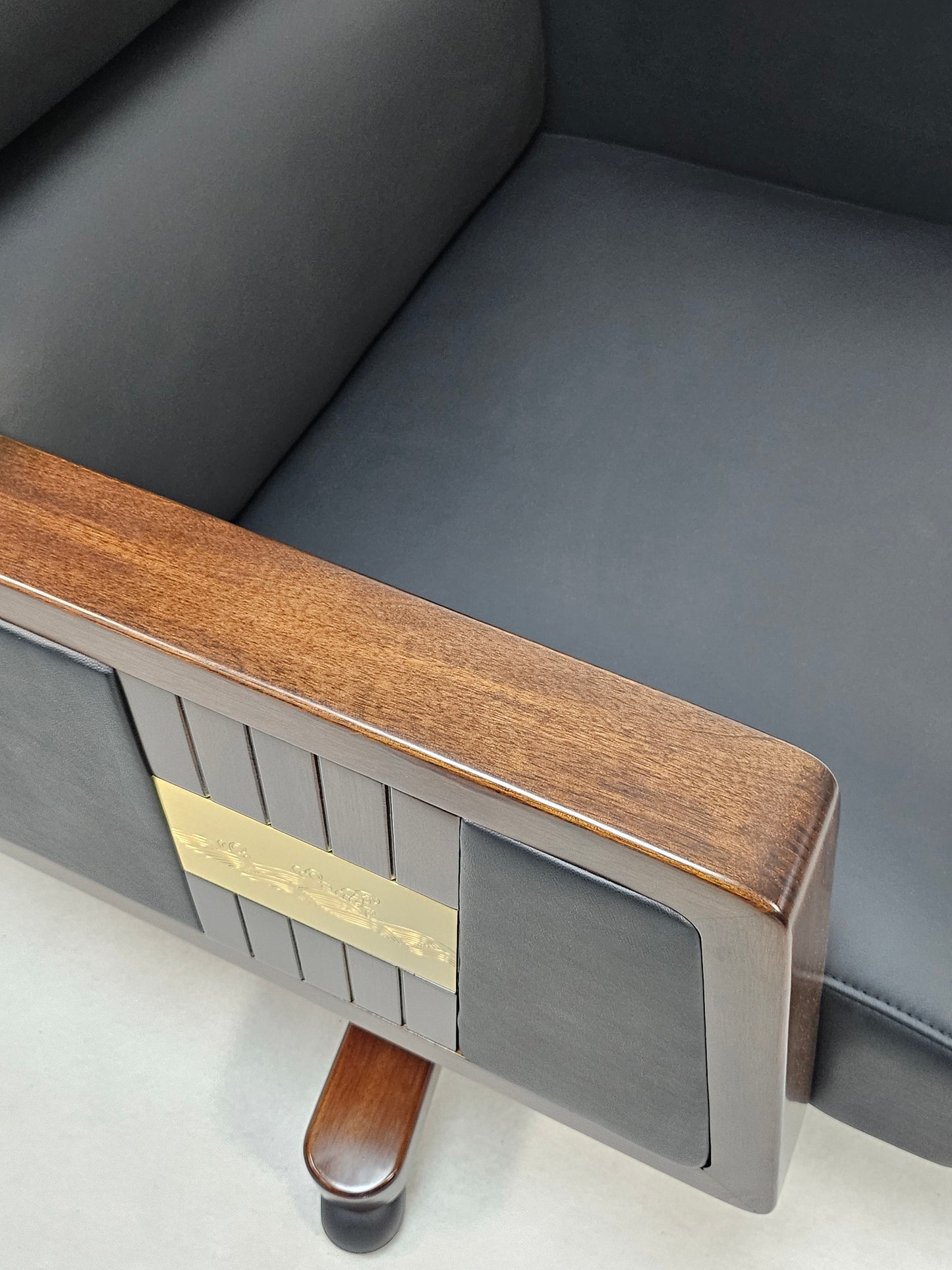 Extra Large Genuine Leather Executive Office Chair with Walnut Veneered Arms - Black - CR-BC001