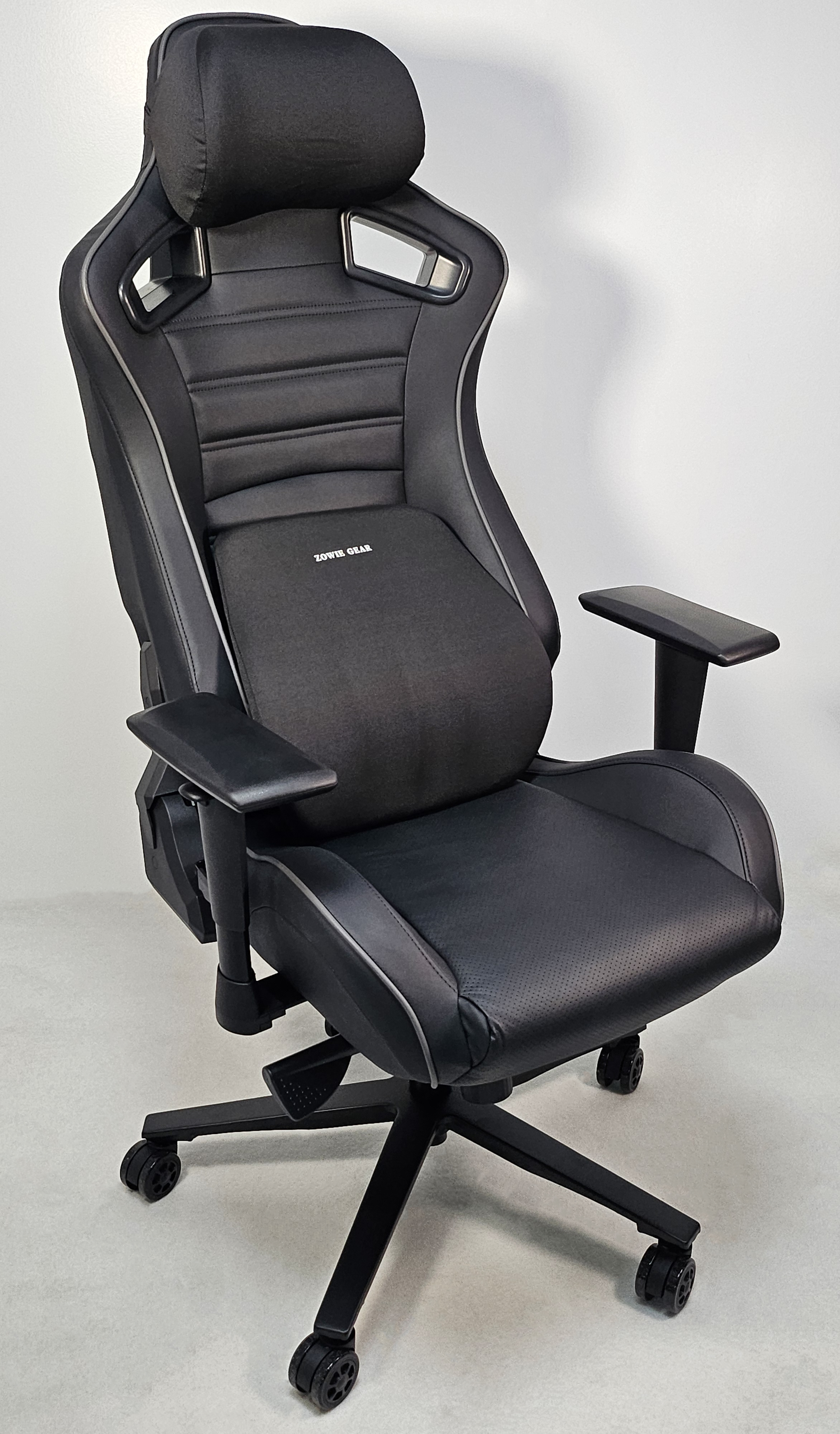 Reclining Black Leather Executive Gaming Style Office Chair -  F-092A Huddersfield