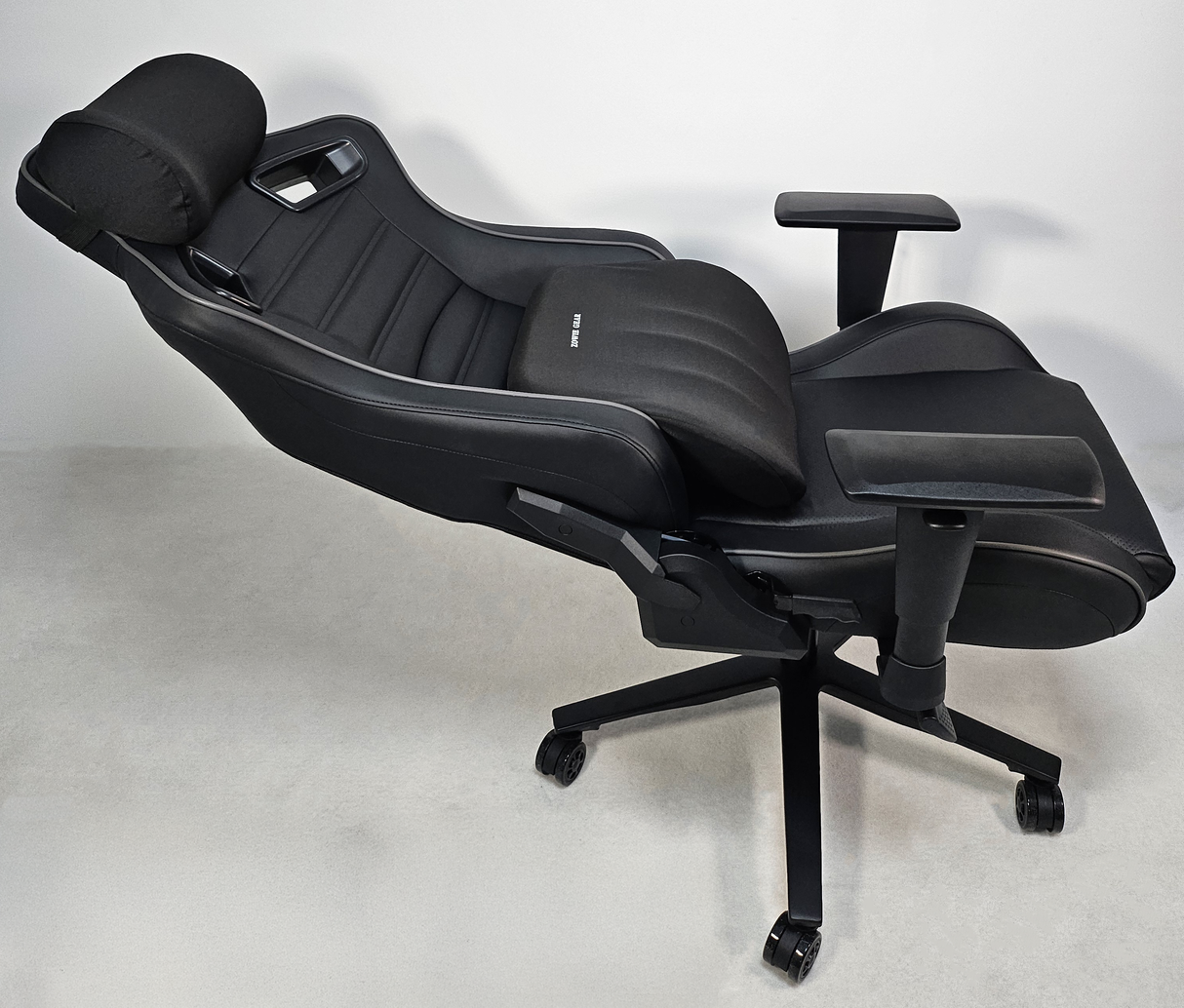 Reclining Black Leather Executive Gaming Style Office Chair - F-092A