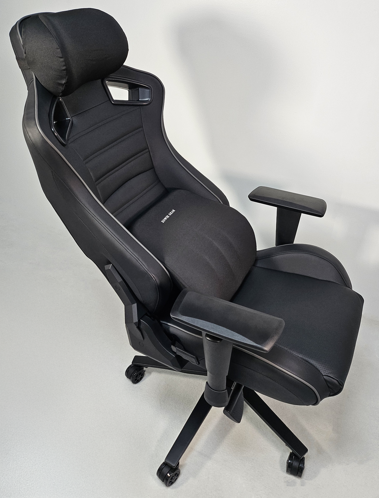 Reclining Black Leather Executive Gaming Style Office Chair - F-092A