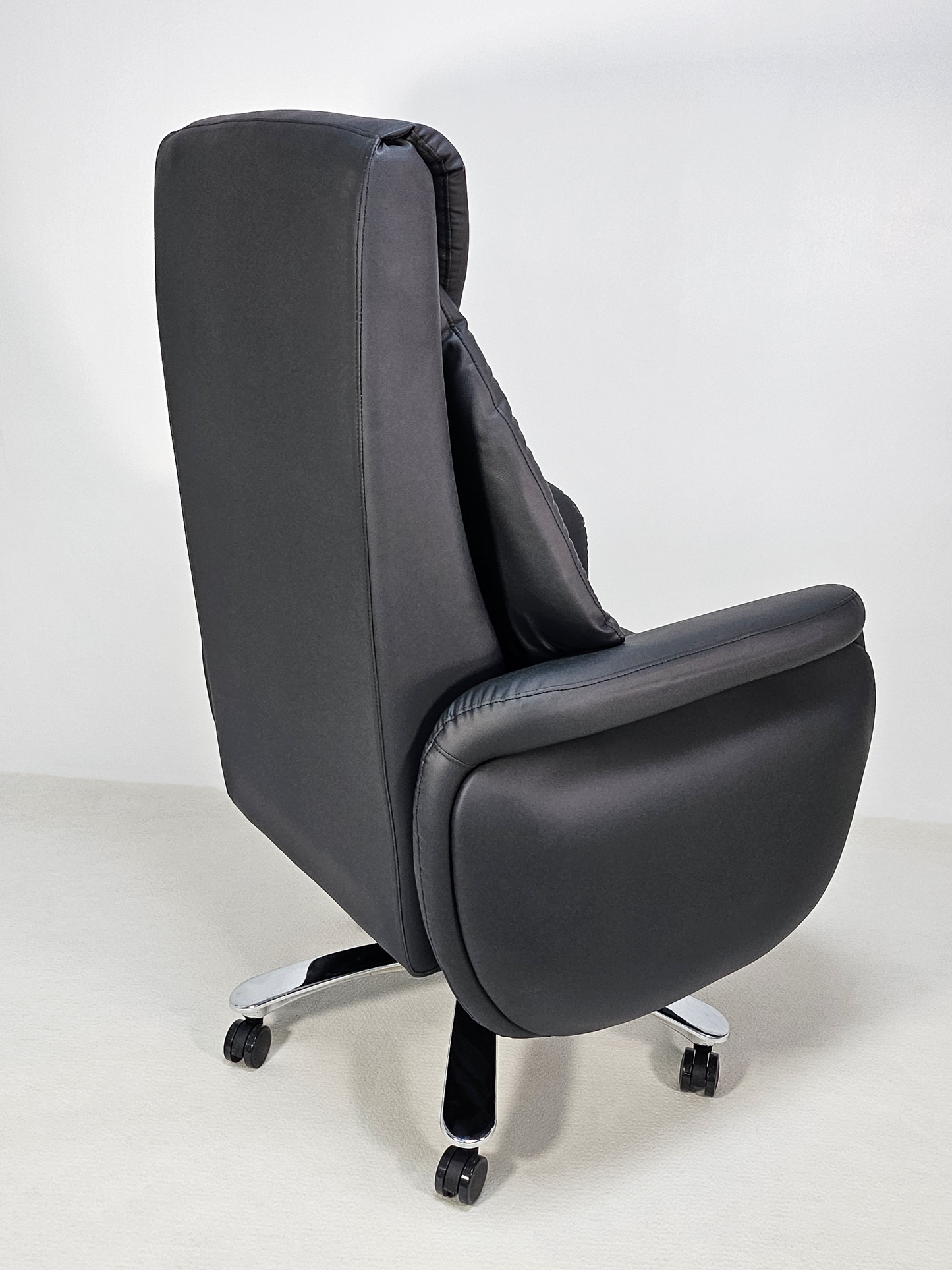 Large Black Leather Executive Full Recline Office Chair with Integrated Footrest - A808