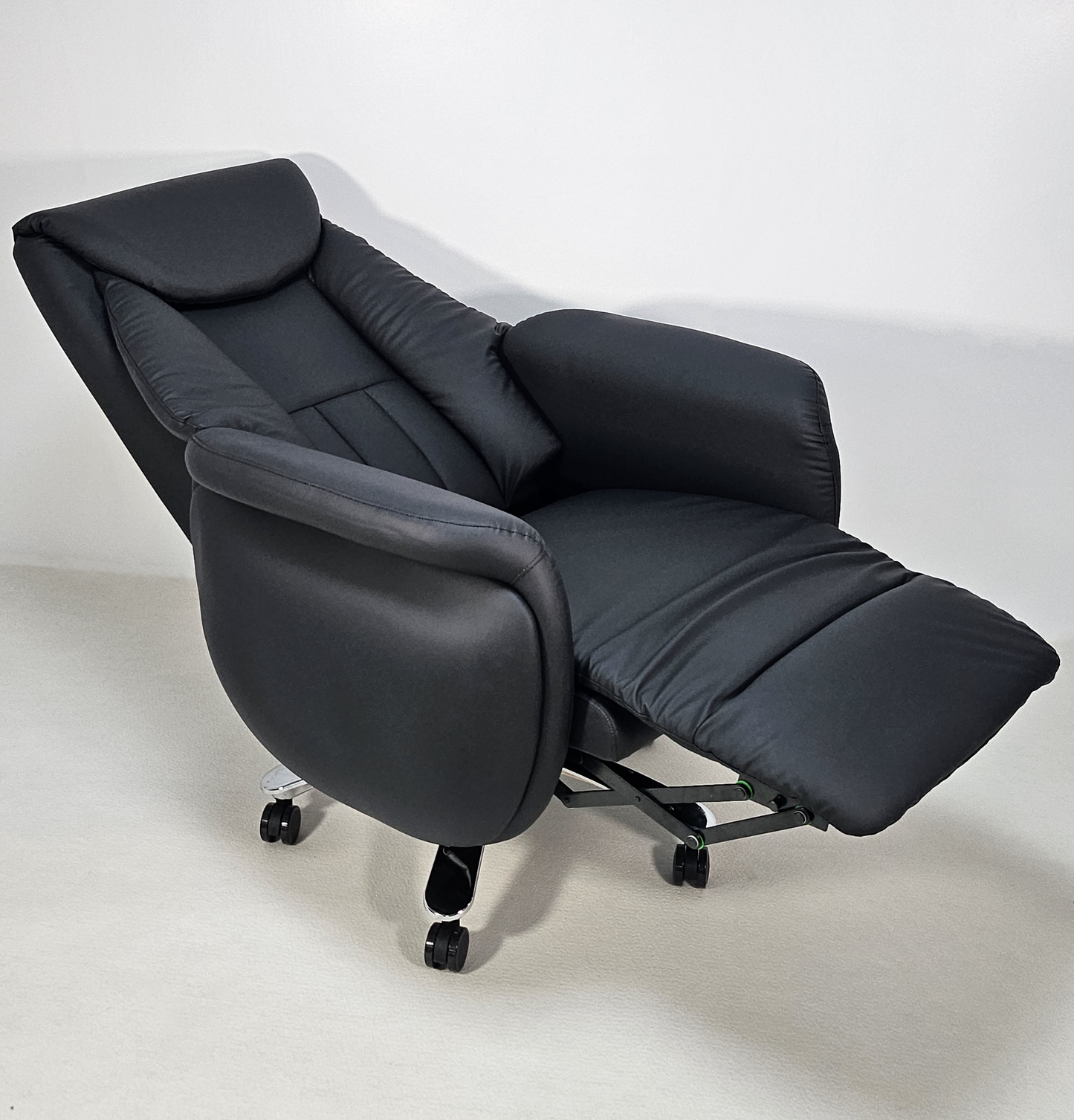 Large Black Leather Executive Full Recline Office Chair with Integrated Footrest - A808