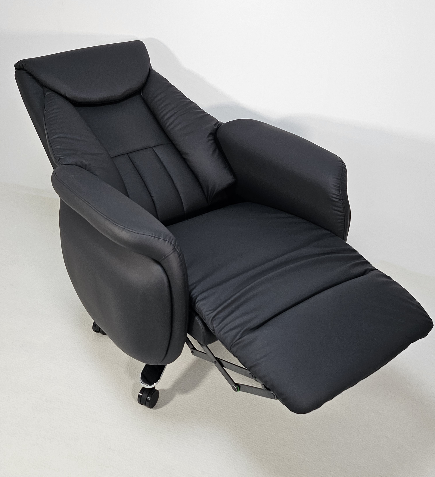 Large Black Leather Executive Full Recline Office Chair with Integrated Footrest - A808