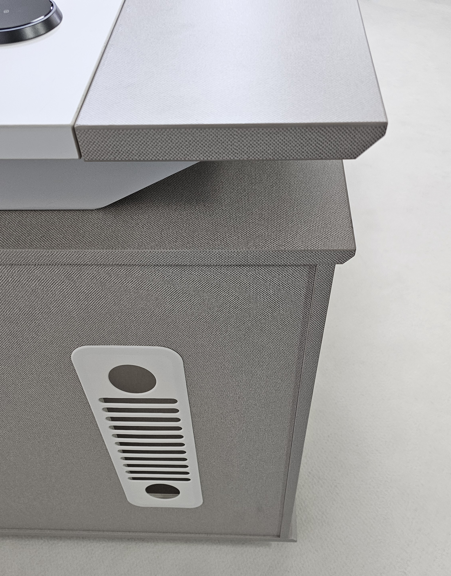 Contemporary Modern Corner Executive Office Desk with Stylish Metal Leg and Integrated Desktop Power - White and Beige Oatmeal - 1400mm, 1600mm, 1800mm - CF-CRN-E