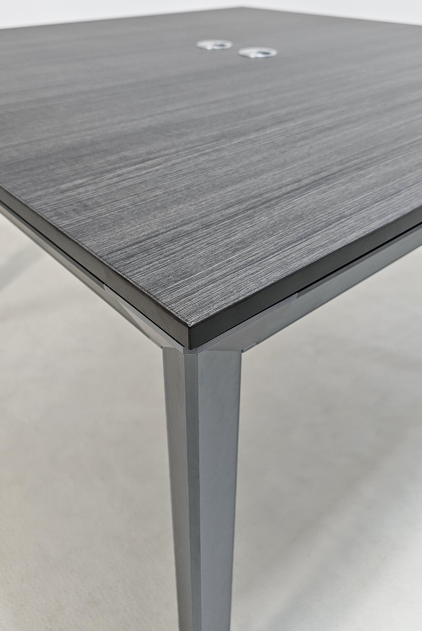 Modern Aluminum Leg Executive Back to Back Partner Workstation Office Desk with Central Divider / Meeting Table - 1200mm - New York-DG16