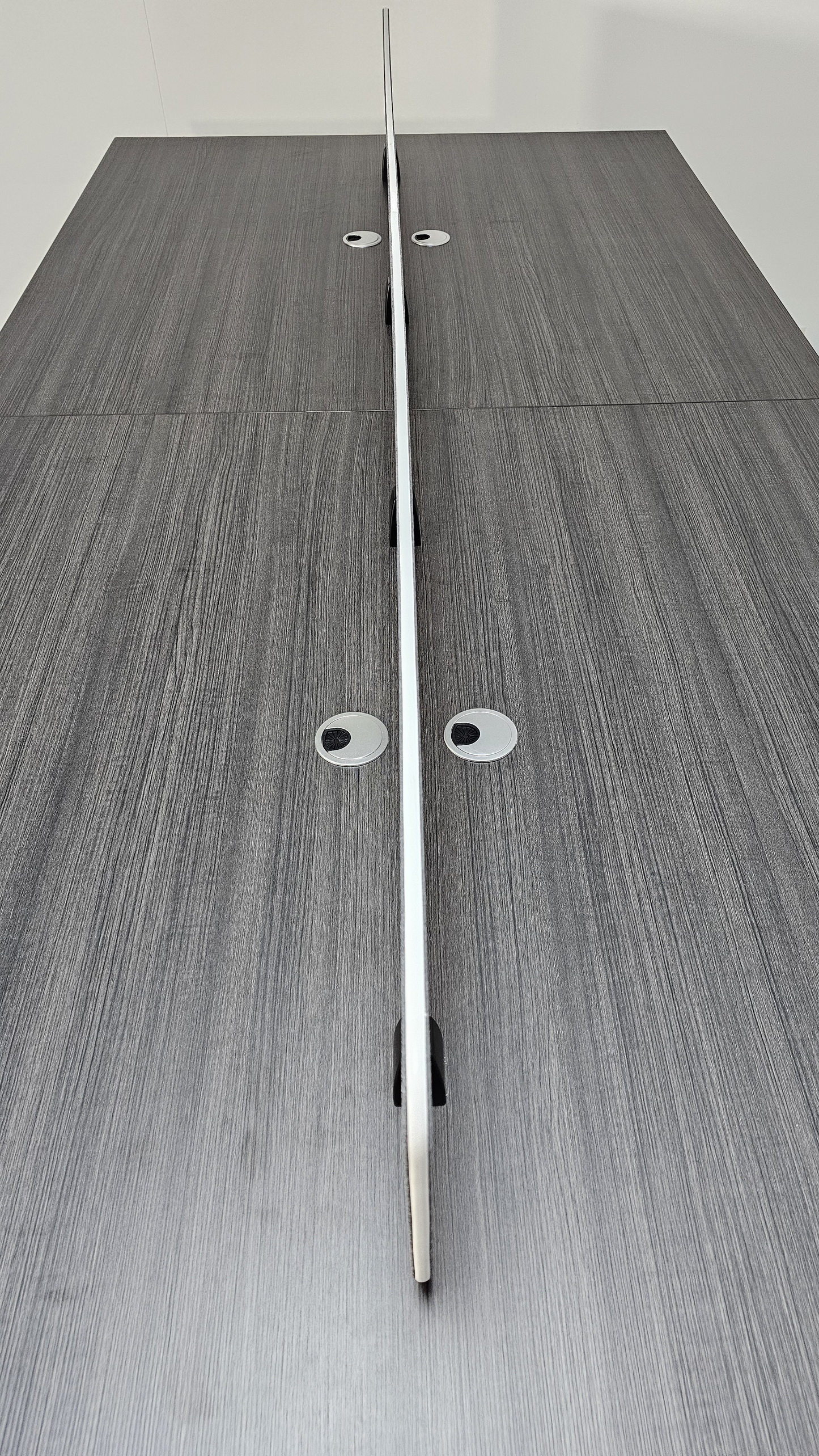 Modern Aluminum Leg Executive Back to Back Partner Workstation Office Desk with Central Divider / Meeting Table - 1200mm - New York-DG16