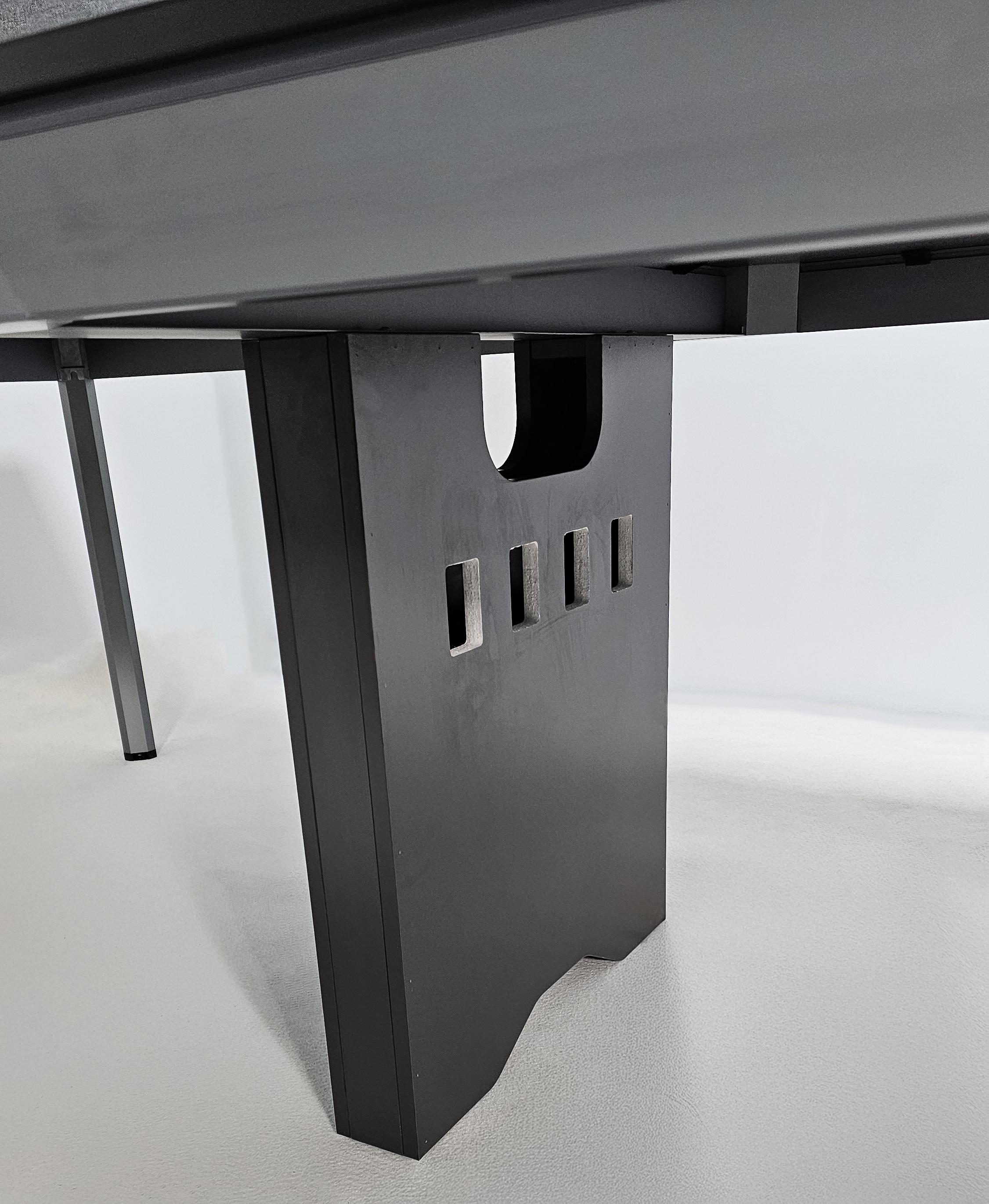 Central Connector for the New York-DG16 Workstation Huddersfield