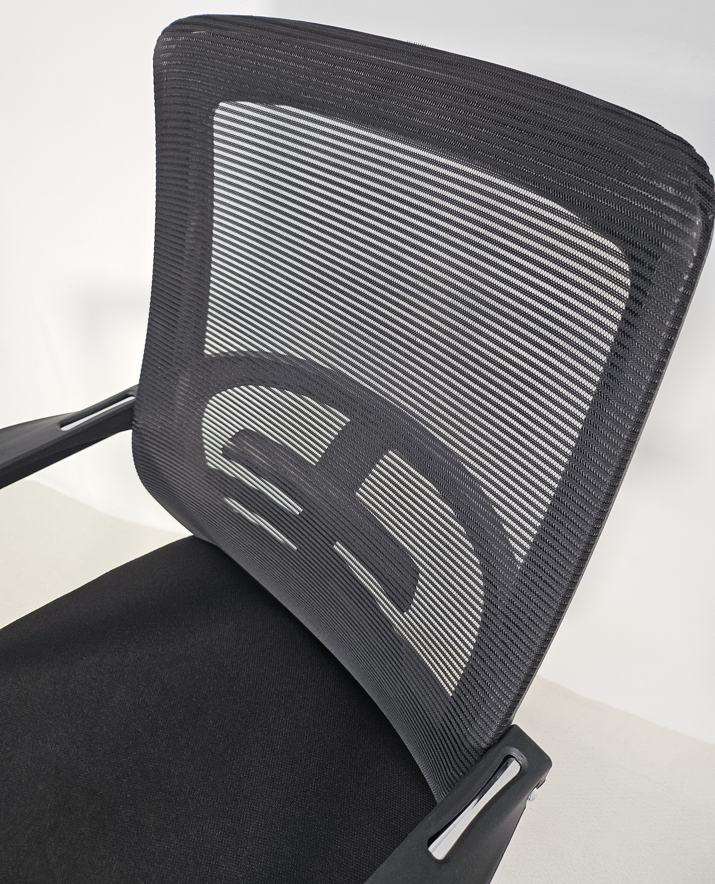 Modern Fabric Seat and Mesh Back with Lumbar Support Visitor Chair - J116