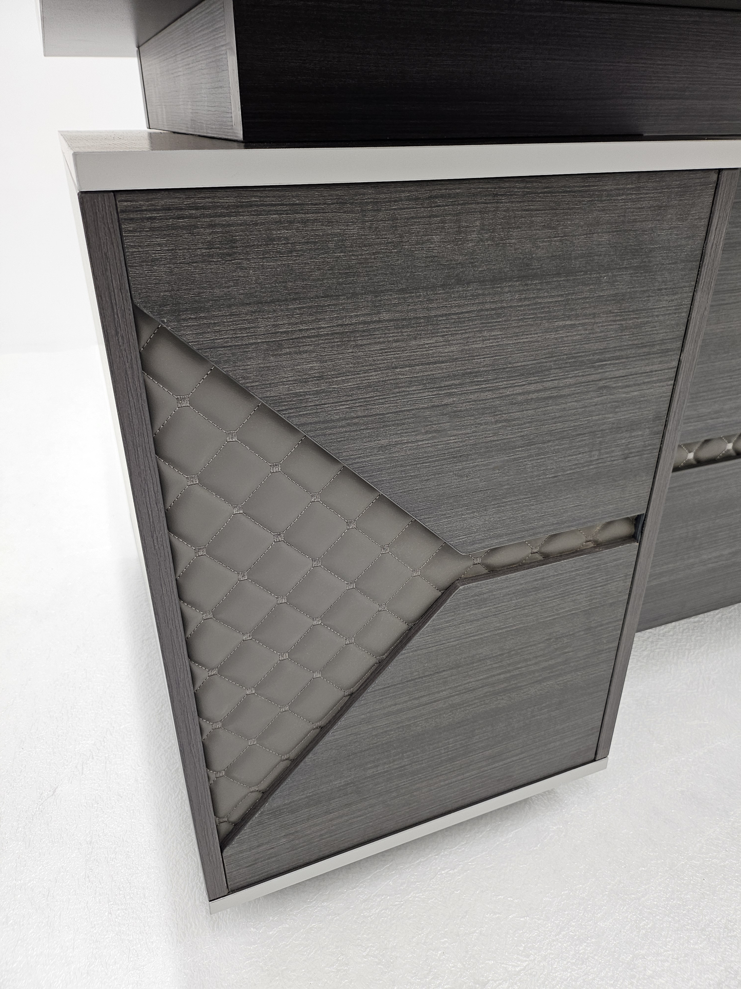 Modern Grey Oak Executive Straight Desk with Stylish Grey Leather Design - 1600mm, 1800mm & 2000mm - DG25-D01